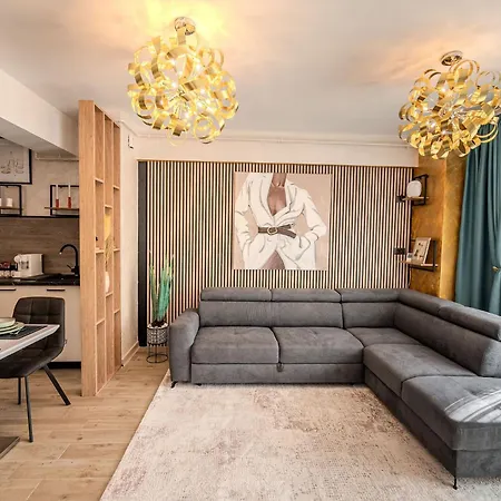 Costan Alezzi Infinity & Apartman *