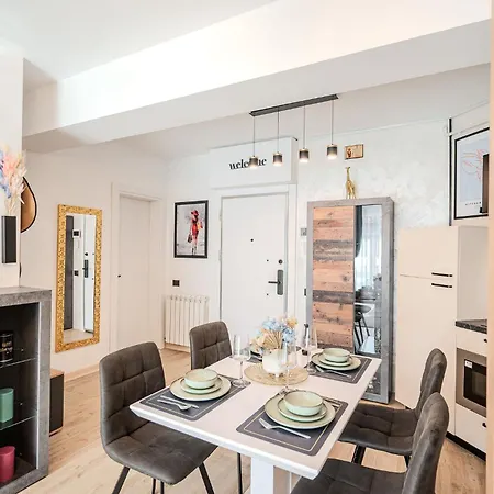 Costan Alezzi Infinity & Apartman *