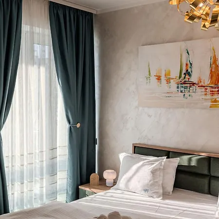 Costan Alezzi Infinity & Năvodari