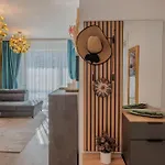Costan Alezzi Infinity & Апартаменты