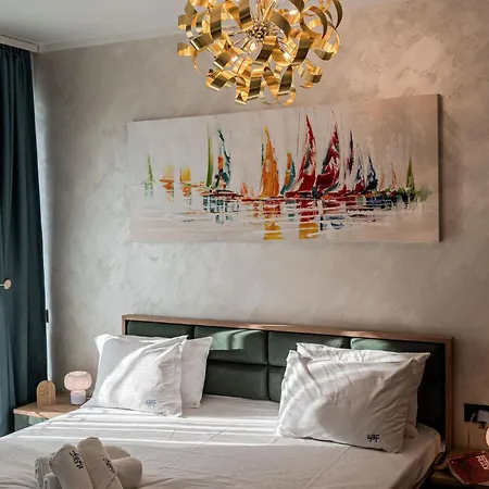 Costan Alezzi Infinity & Navodari